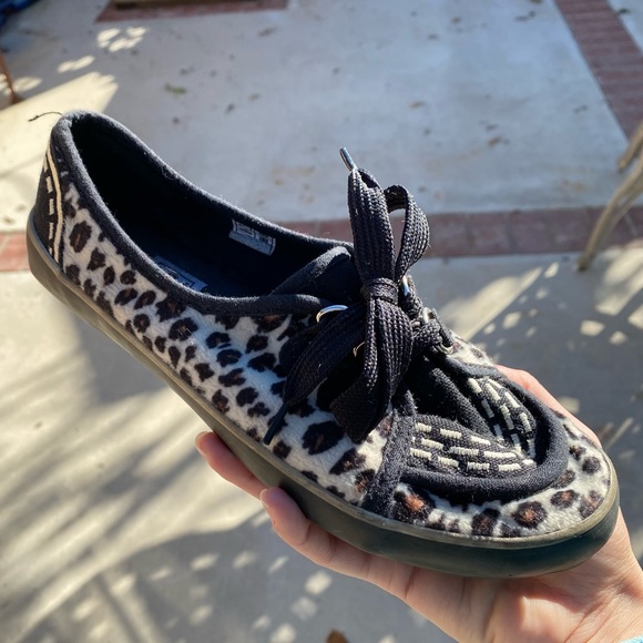 Black & Leopard Flat Shoes w/ Laces - Picture 4 of 8